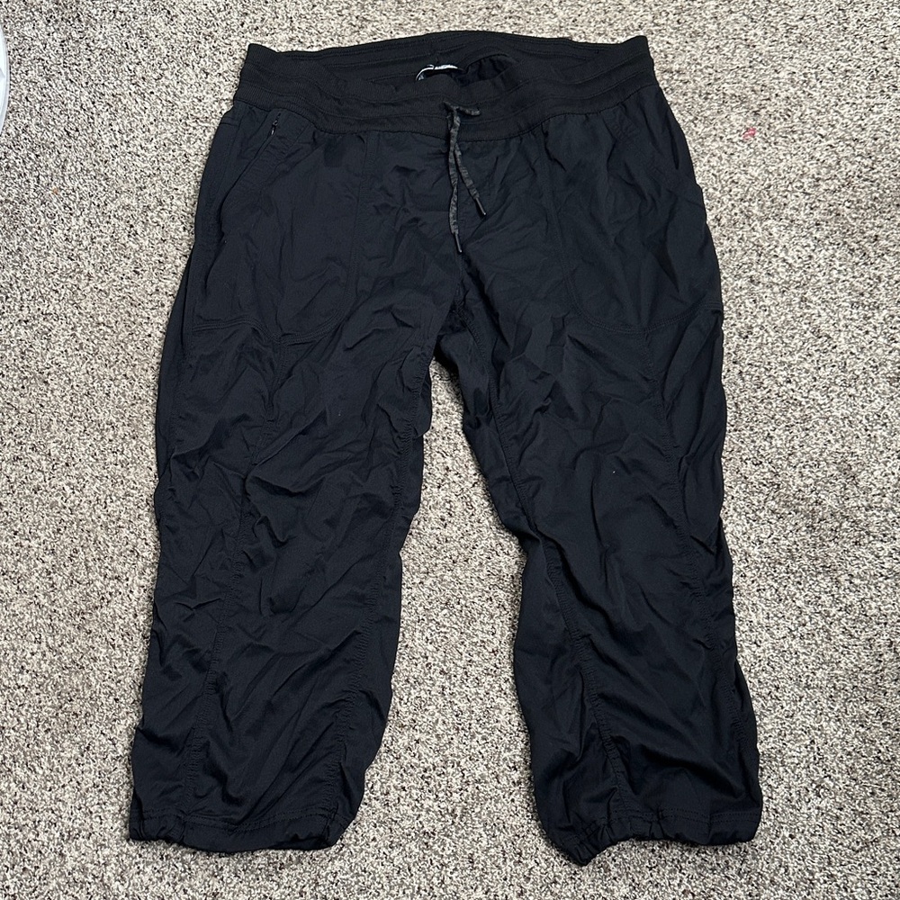 The noth face Black Drawstring Casual Jogger Pants size xL hiking, camping